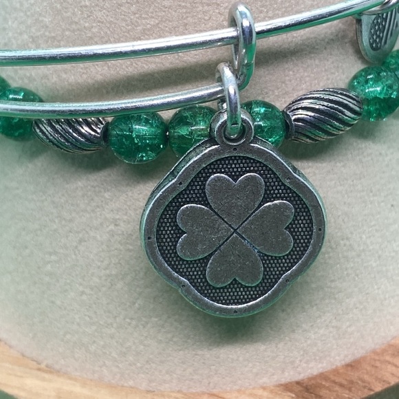 Alex and Ani Set of 2 Four Leaf Clover Charm
Bangle/Green & Silver Beaded/GC - Picture 2 of 9